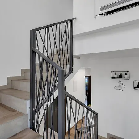 Вілла Nina 2, *